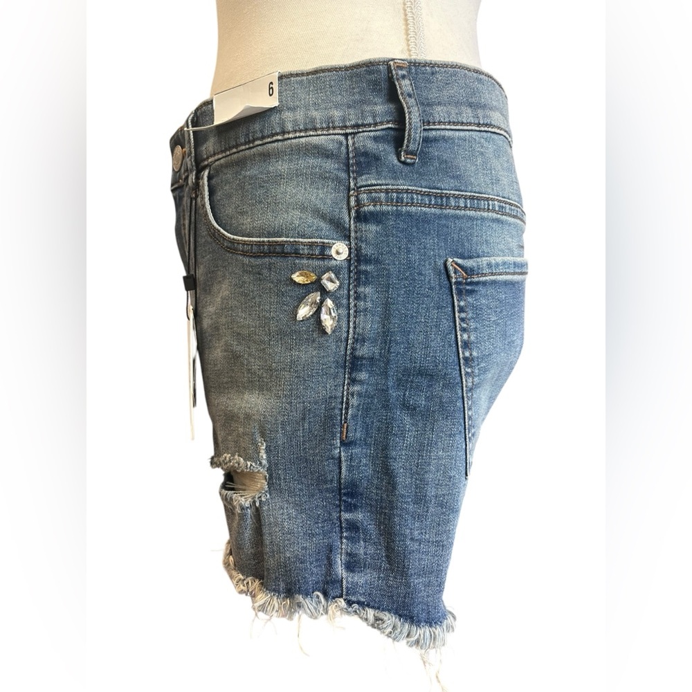 Express Rhinestone Embellished Distressed High Rise Denim Shorts NWT Size 6 - Picture 5 of 12